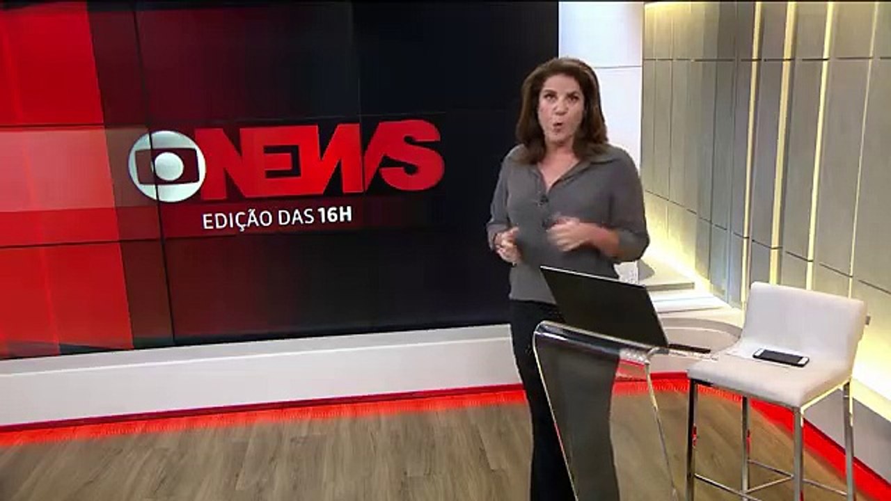 Professores fazem protesto nas ruas de Manaus contra a proposta de reforma da Previdência