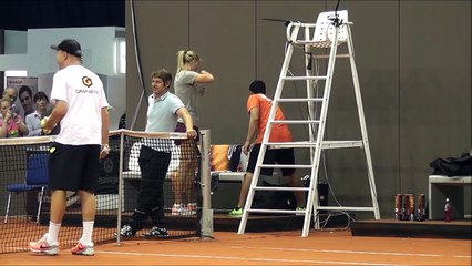 Maria Sharapova Training Stuttgart 2017