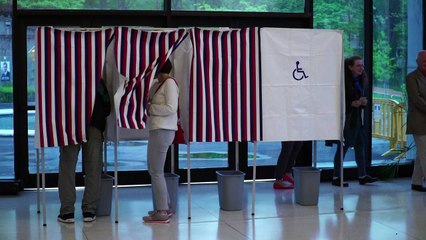 Long queues as French expats vote across the world