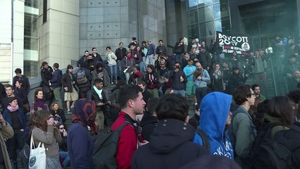 Présidentielle: des "antifascistes" manifestent à Paris
