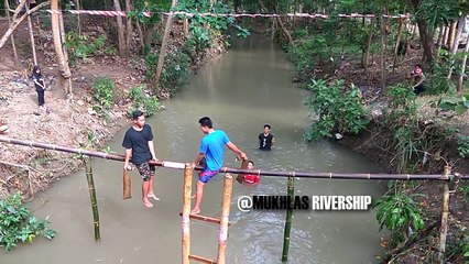 Funny Fighting in the River Compilation - Mkls