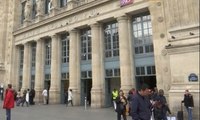 Pria Misterius Ancam Petugas Keamanan di Stasiun Paris