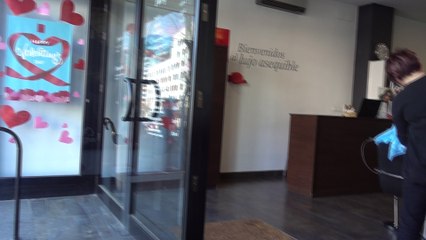 Aruna Sharma in Sarriko Bilbao Hair Salon, Basque Country, Spain Feb 27, 2017