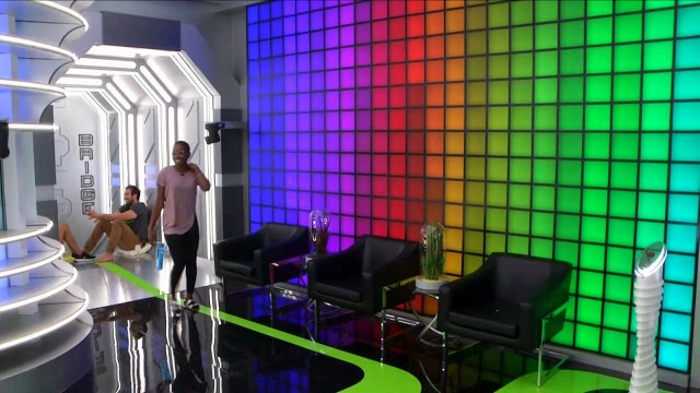 Ika and Demetres talk Jackie / Demetres explain the story behind the song Pillow Talking / Ika questions him about his one nighters 4/23