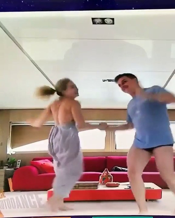De cueca, Luciano Huck publica vídeo dançando com Angélica