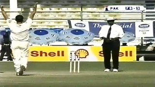 Darren Gough 3-30 vs Pakistan 3rd TEST 2000 (KARACHI)*RARE GOLD*