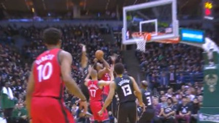 Rakibini müthiş Blokladı Tribünleri Ayağa Kaldırdı