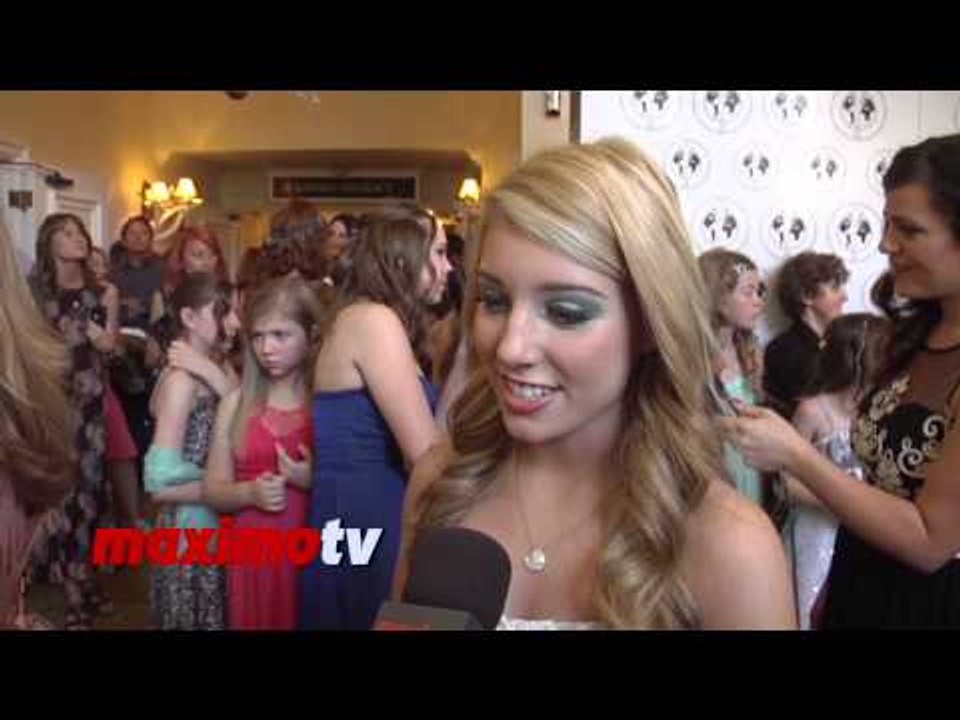 Paris Smith Interview Young Artist Awards 2014 Red Carpet