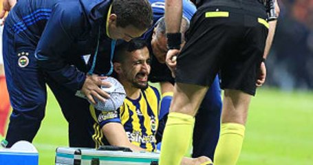 Mehmet Topal'ın Derbide Sağ Kolu Çıktı