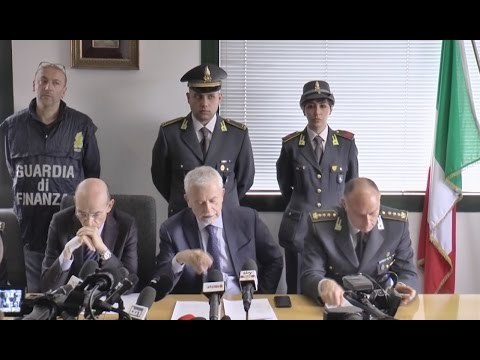Camorra e appalti truccati: arrestati sindaci, imprenditori e professionisti (15.03.17)