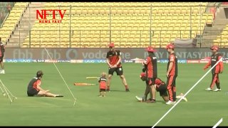 AB De Villiers practicing with his cute son Abraham in Chinnaswamy Stadium .