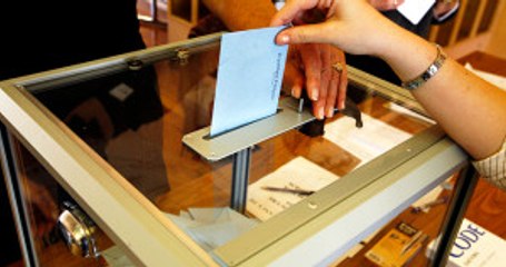 Fransa'da Dolu Zarf Skandalı! Oy Zarflarının Önceden Doldurulduğu Ortaya Çıktı