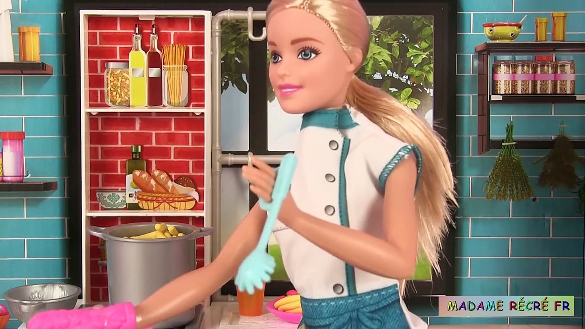 Pâte à Modeler Pâtes Barbie Cuisine Chef Spaghetti Barbie questionne  Mickella - video Dailymotion