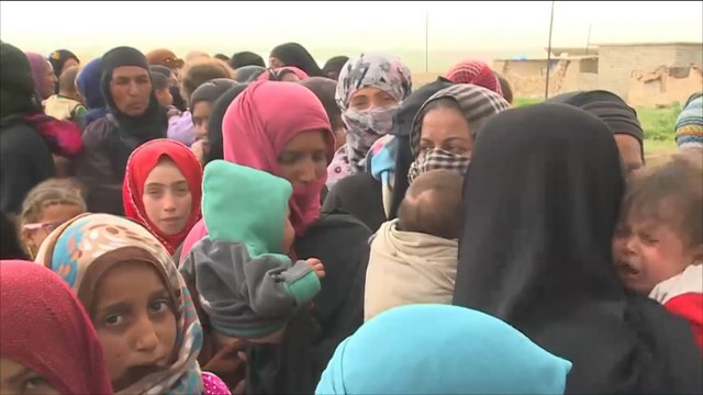 مئات العائلات العراقية تواصل نزوحها نحو مناطق نفوذ البشمركة