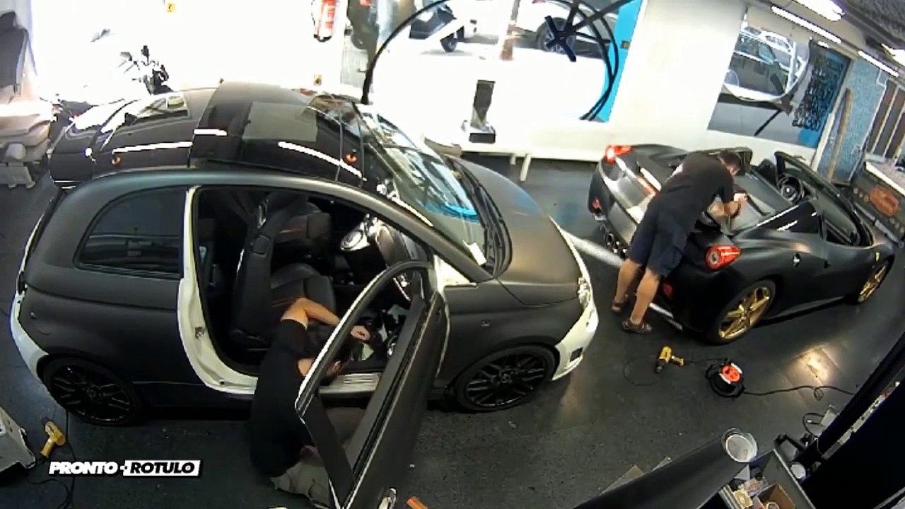 Como se vinila un Ferrari 458 Spider y un Fiat Abarth a la vez Parte 1 Car Wrap by Pronto Rotulo