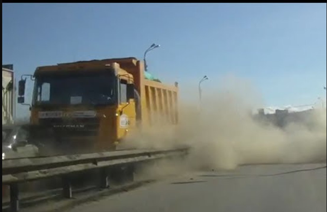Truck Accidents Compilation 2014 (2)
