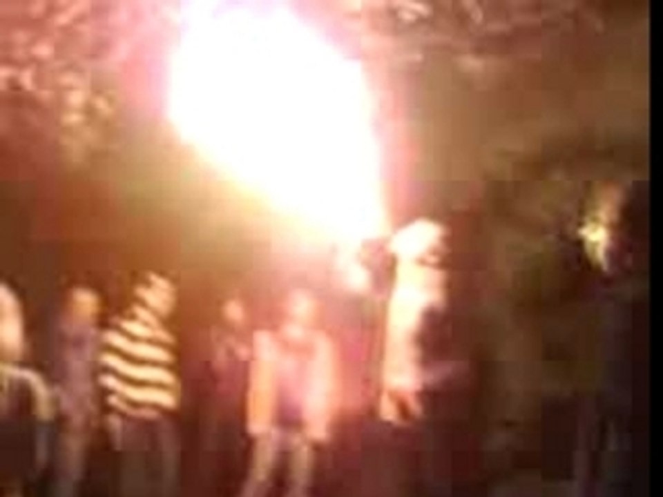 Tek à Versoix, cracheur de feu