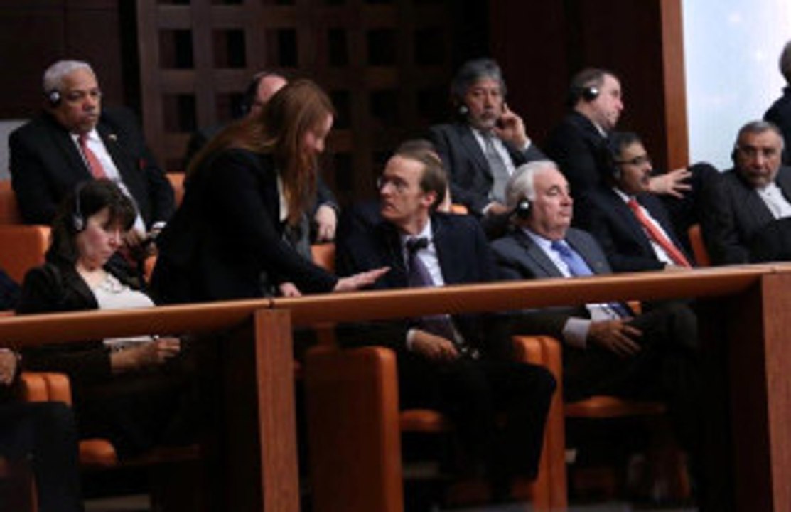 TBMM'de Bacak Bacak Üstüne Atan Fransız Diplomat Uyarıldı