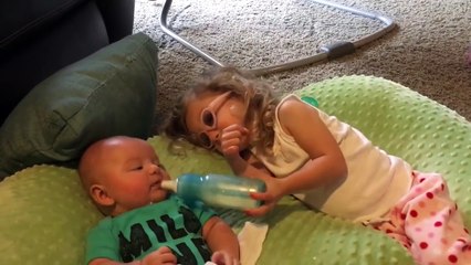 La complicité entre frère et soeur est vraiment adorable !