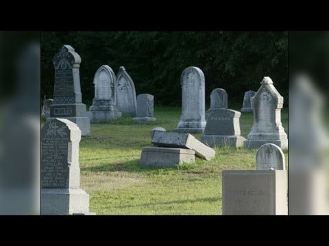 Kerala students gift retiring principal a grave, arrested