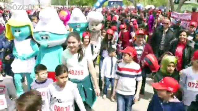 20 bin kişi obeziteyle mücadele için yürüdü