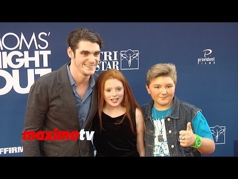 RJ Mitte Moms' Night Out Premiere | Switched at Birth | Breaking Bad