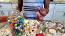 Giant Dubble Bubble Gumball Machine - Bubble Gum Challenge - SUPER GROSS! Pretend Play