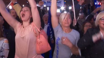 L'accueil des résultats du premier tour à Hénin-Beaumont, au QG de Marine Le Pen