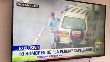 Un voleur fuyant la police a pris un KO après que le conducteur d'un camion ouvre la porte sur son visage