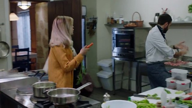 Carmen le propone a Iñaki un plan romántico para calmar su ansiedad, hoy en 'Allí abajo'