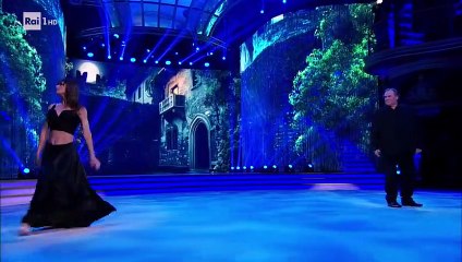 Gérard Depardieu triompher après avoir valsé dans la version italienne de "Danse avec les Stars"