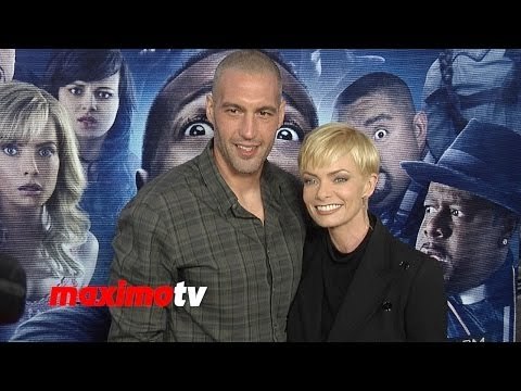 Jaime Pressly & Boyfriend Hamzi Hijazi | Megan | A Haunted House 2 World Premiere