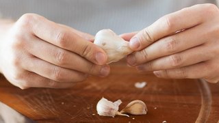 How to Peel Garlic