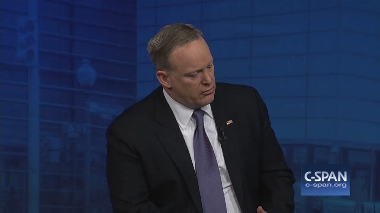 Sean Spicer "I let the president down" with regards to Hitler comment