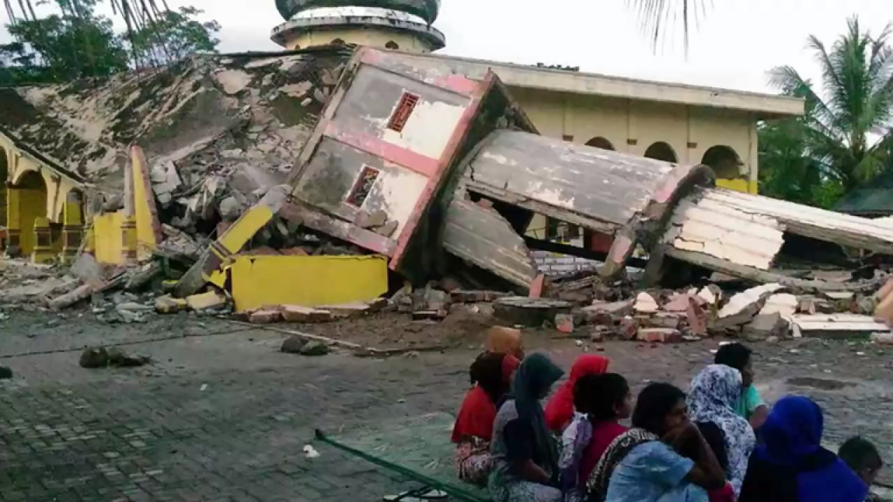 Massive earthquake strikes Indonesia killing dozens of people