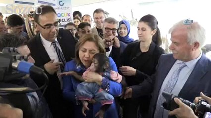 Fatma Şahin'e şempanzeden tokat