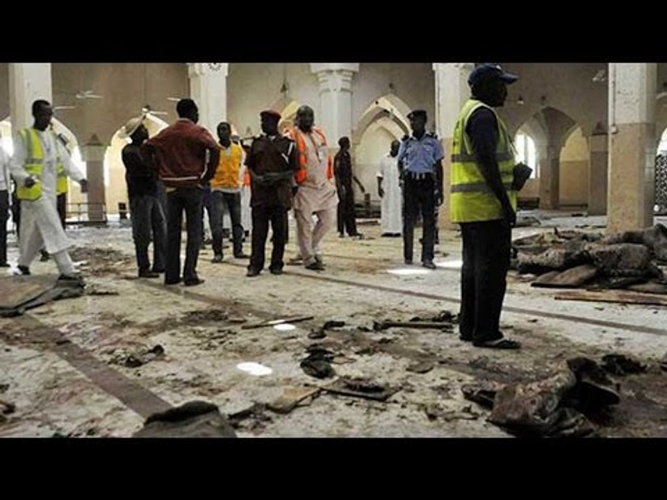 Nigeria mosque hit by suicide bombers, 22 killed