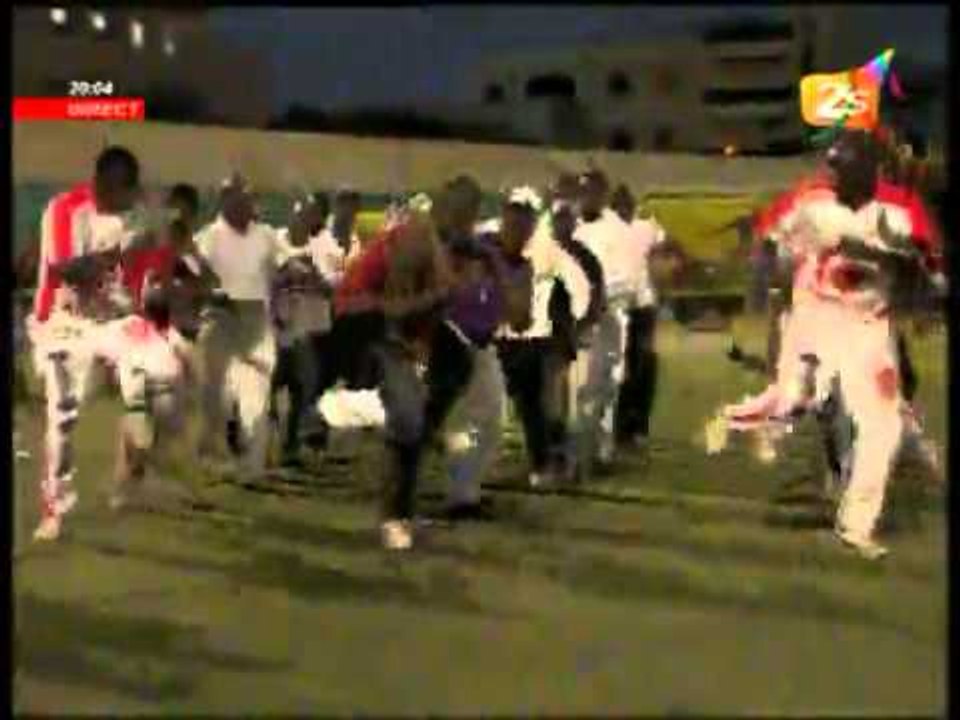 Combat de lutte -  Bakou Lac Rose -  25 juin 2012