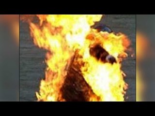 Man arrested at Vijay Chowk for threatening to immolate himself