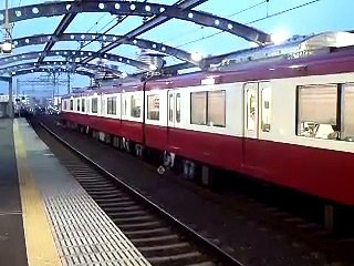 京急新1000形(ドレミ) 京成押上線四ツ木駅発車