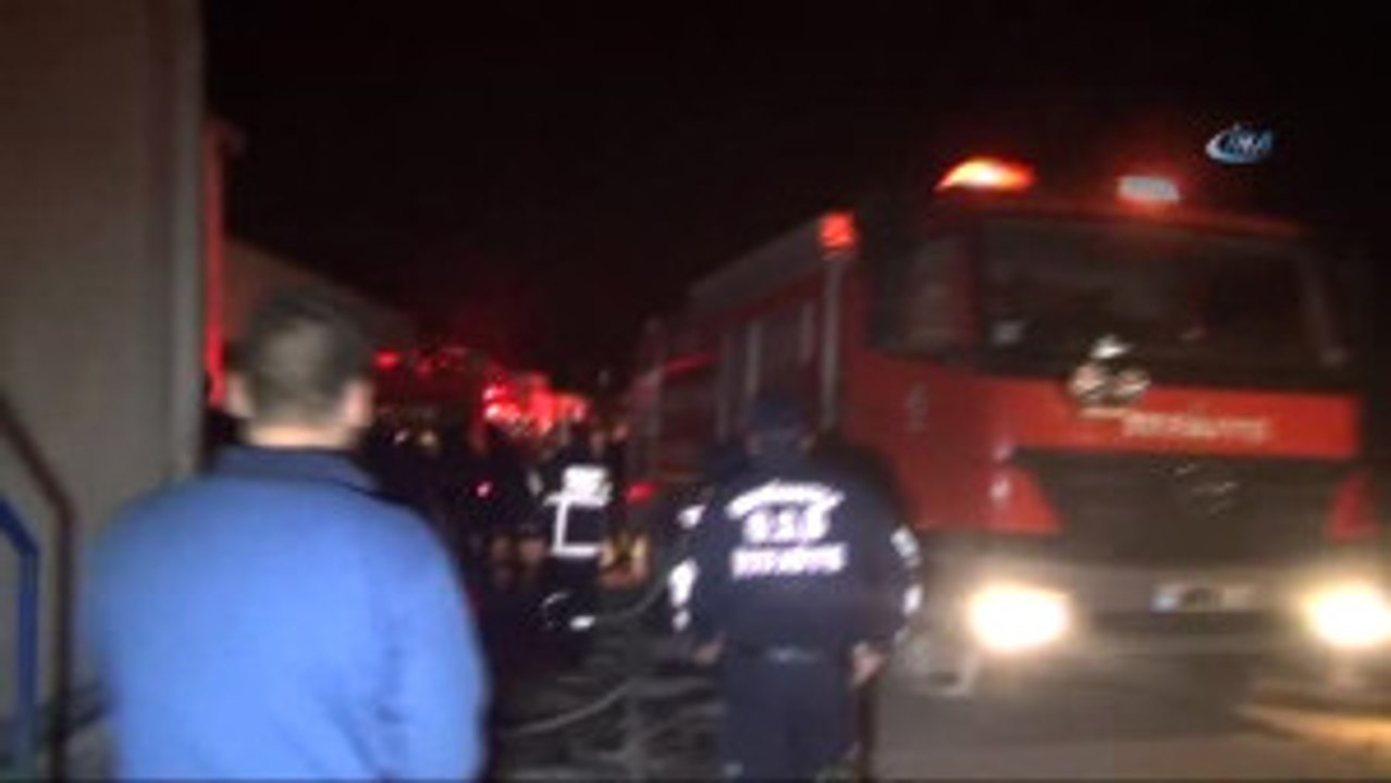 İplik Fabrikasında Çıkan Yangın Korkuttu