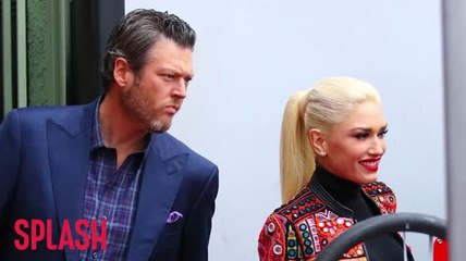 Blake Shelton no culpa a los fanes que se preguntan por qué Gwen Stefani está con él