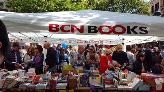 Giornata mondiale del libro. Sant Jordi a Barcellona. Sandro Dieli actor director italiano, Italian actor director