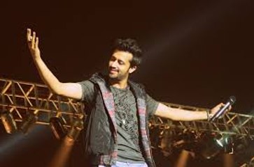 Atif Aslam live Performing - National Anthem - Lux Style Award 2017