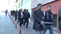 Kayseri'de Fetö Operasyonu... Gözaltına Alınan 21 Eski Öğretmen Adliyeye Çıkarıldı
