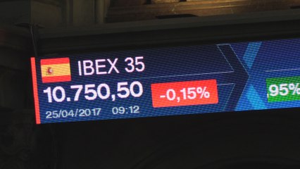 La Bolsa española registra leves caídas pero se mantiene por encima de los 10.700 puntos