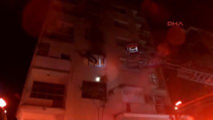 Izmir Apartman Dairesinde Çıkan Yangında Öldü