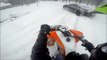 Voiture et motoneige : course et accident sur la neige !