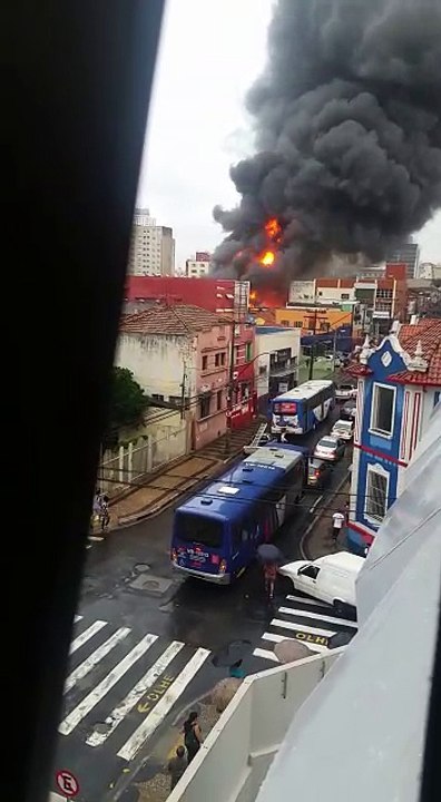 Incêndio Em Campinas
