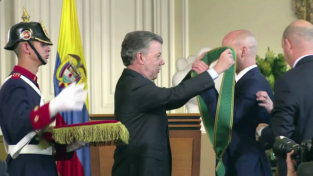 Colômbia: Santos exige que Farc entreguem menores